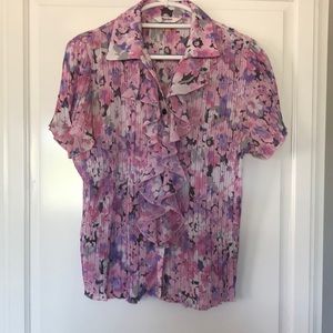Like new Tan Jay pink/purple pleated blouse with front ruffle at opening